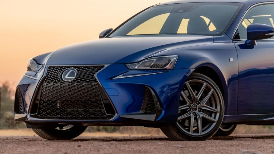 Детали экстерьера Lexus IS350 F-Sport (XE30) 2016 года  (NA) (фото 32 из 32)
